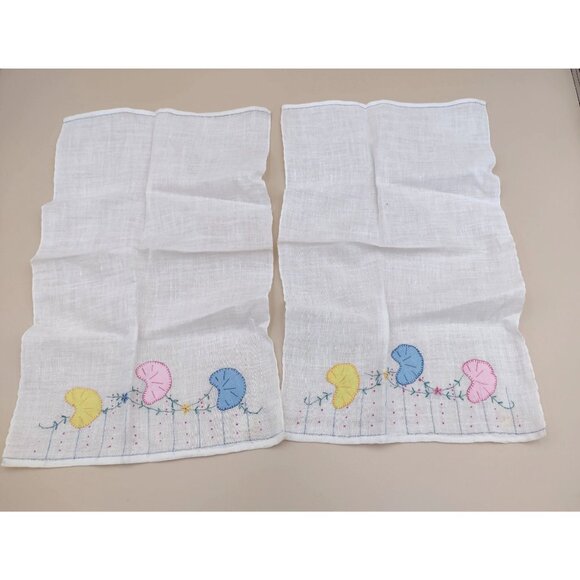 Vintage Hand Stitched Floral Linen Napkins Set Of 4 Flowers Handkerchiefs - Picture 3 of 10